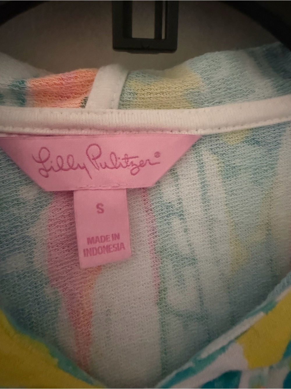 Lilly Pulitzer Vibrant Zip Up Hooded Jacket tropical print w/ neon pink tassel S - Picture 2 of 13